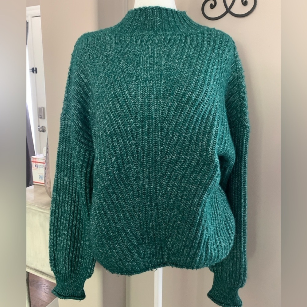 XL Emerald Green Knit Sweater, EUC, Super soft knit